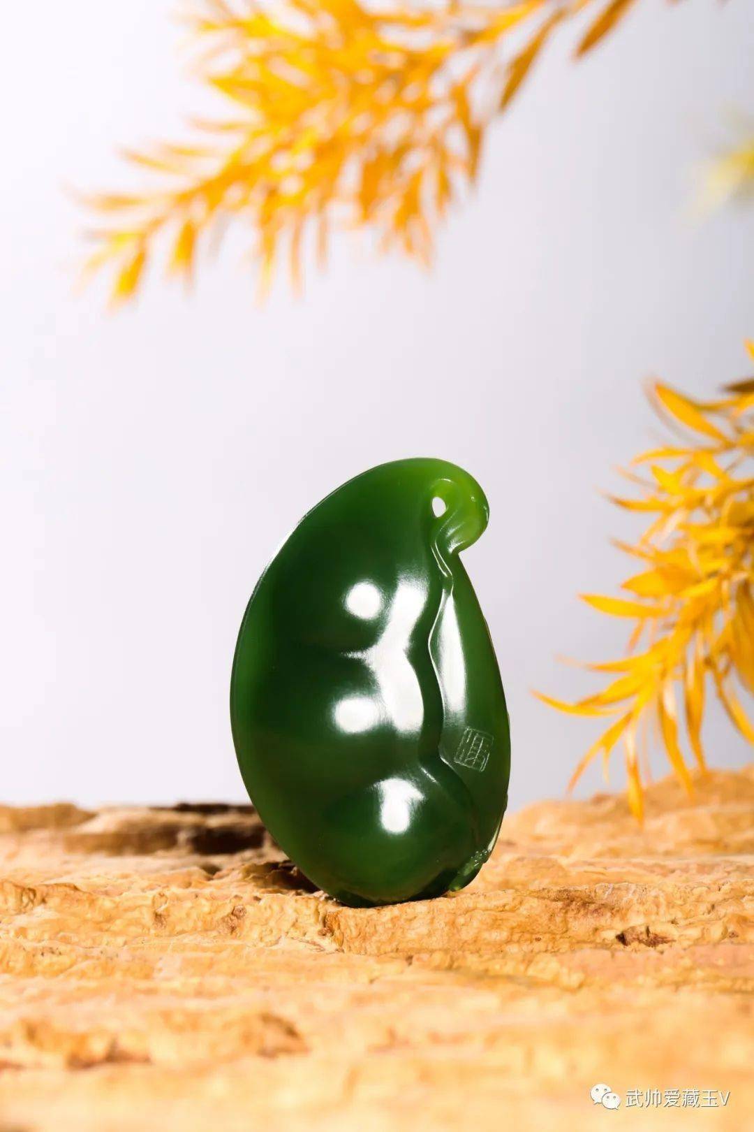金玉满堂,心生闲静,四季平安丨藏玉臻品_豆荚_螳螂_碧玉