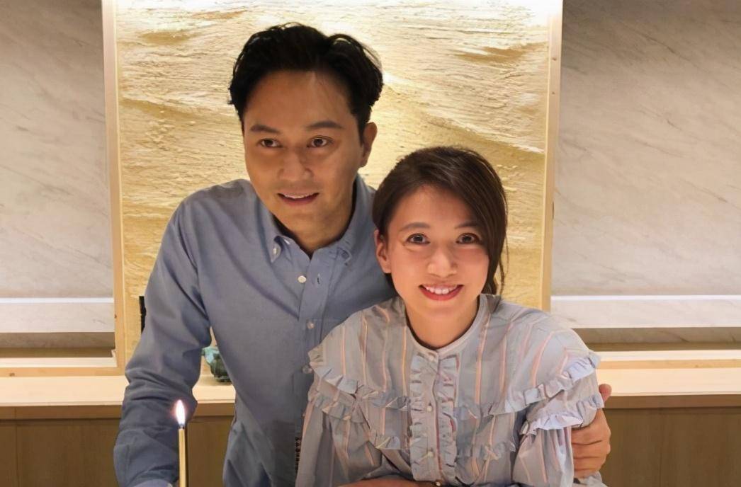 有种遗传叫袁咏仪,张智霖儿子,遗传父母优点,一家三口其乐融融_孩子