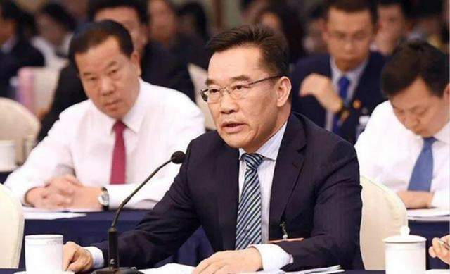 之后注册成立中山市明阳电器有限公司,张传卫任董事长,总经理