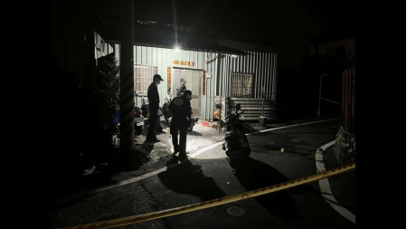 台媒:屏东县发生凶杀案,男子闯邻居家持刀砍人致1死3伤_钟某_吴某_警方
