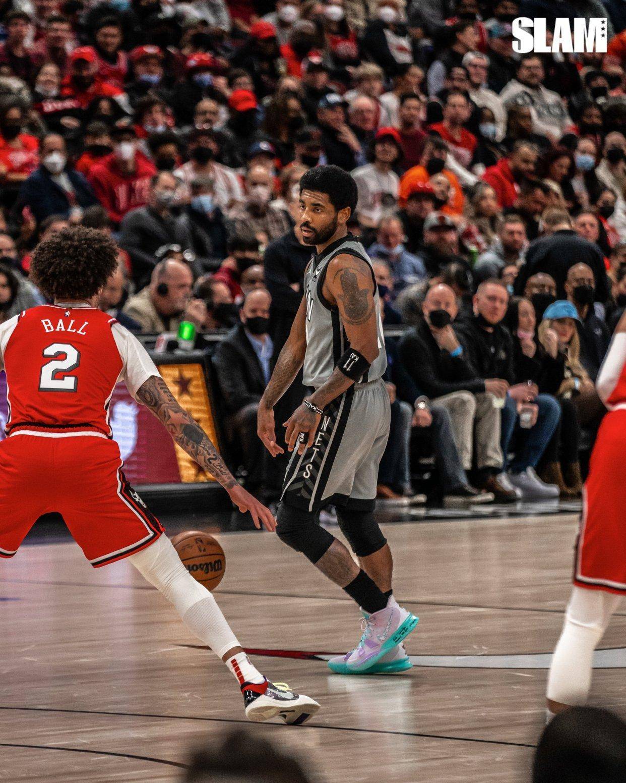 篮网大胜公牛呈现最强状态!