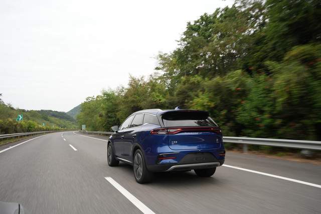 续航、性能、智能全在线!试驾新款唐EV