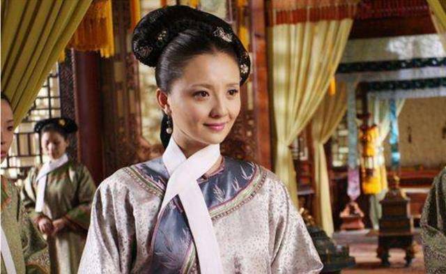 在这本回忆录中,宫女何荣儿讲了很多历史书里看不到的事情,让人视野大