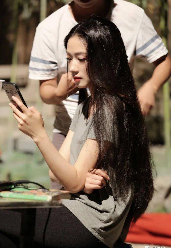 她不是"爆"红的,是一步一步走红的_万茜_角色_朱婧汐