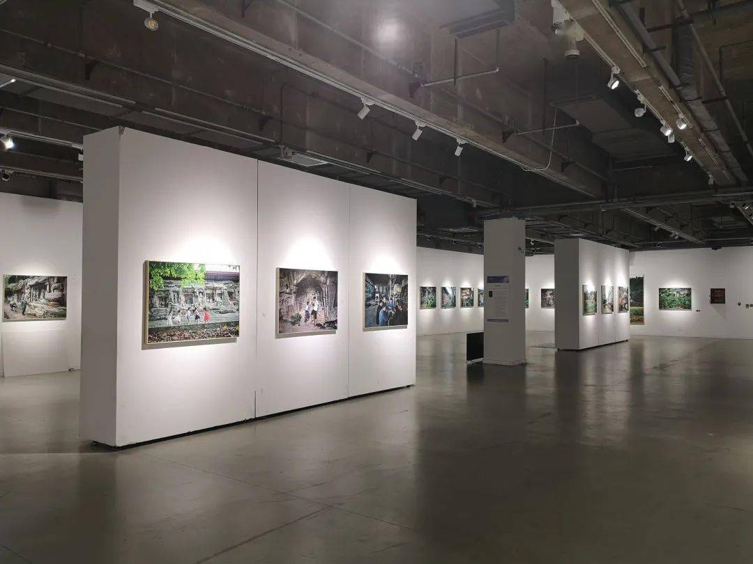 展讯|第九届济南国际摄影双年展在山东工艺美术学院开展_期刊_学术