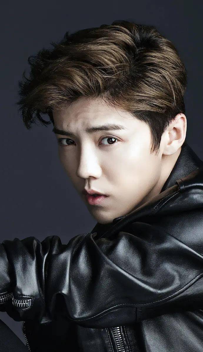 从顶级流量到网络吃播,只有7人评论,鹿晗还能重回事业巅峰吗?