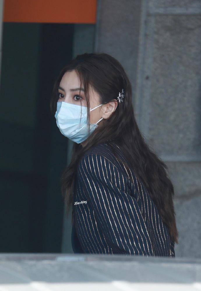 被杨颖回眸眼神杀到!