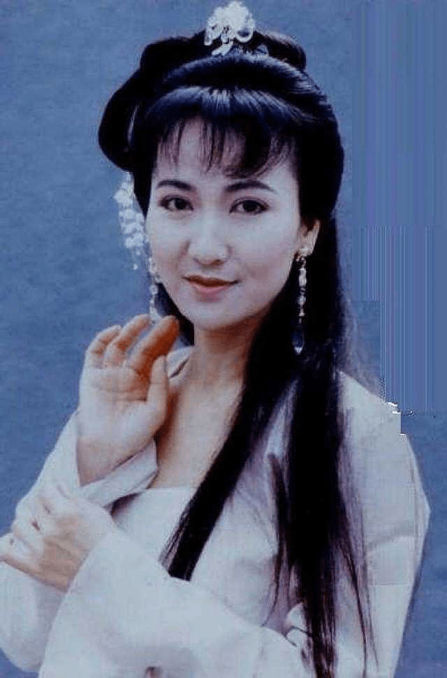 女星大好年华,情愿当小三,把原配气流产,最终不得善果