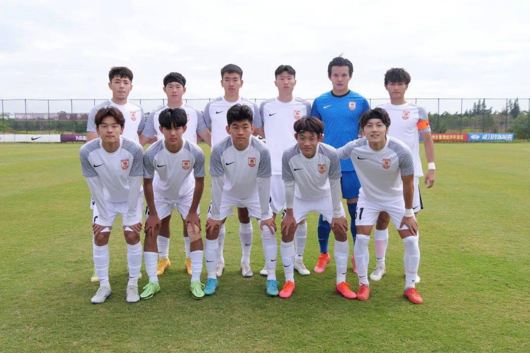 长春亚泰u21队派出了由何子健,马俊杰,杨二孩,赵涵宇, 白雪松, 杨竟帆