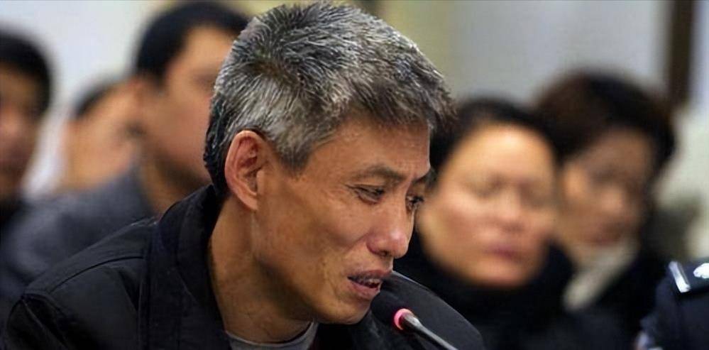 2003年,刘勇被判处死刑后脸色铁青,但面对火葬场的行刑时却很平静