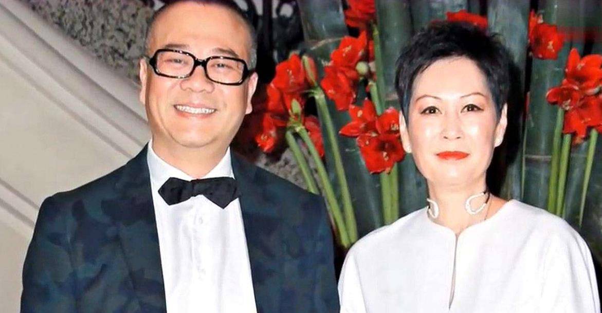 二婚娶何鸿燊的孙女后,欧阳震华走上了被"喂软饭"的不归路_傅洁娴
