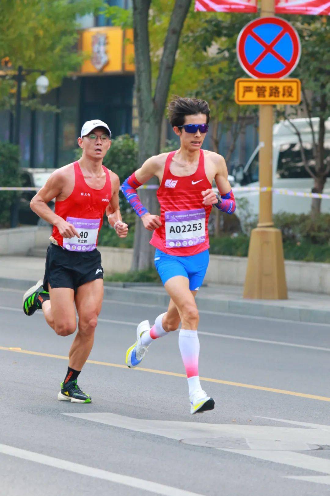 比赛|潘红桐庐半马夺冠,洪跃,潘素芳问鼎无锡女子半马男女冠军_成绩