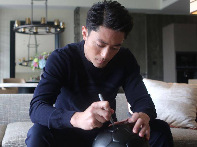 40岁霍建华近照尽显幸福肥,脸部浮肿肚腩明显,粉丝都快不敢认了_变化