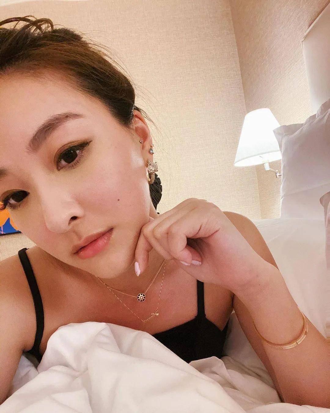 tvb仙气女神居家隔离晒美腿却被指身形暴胀圆润不少