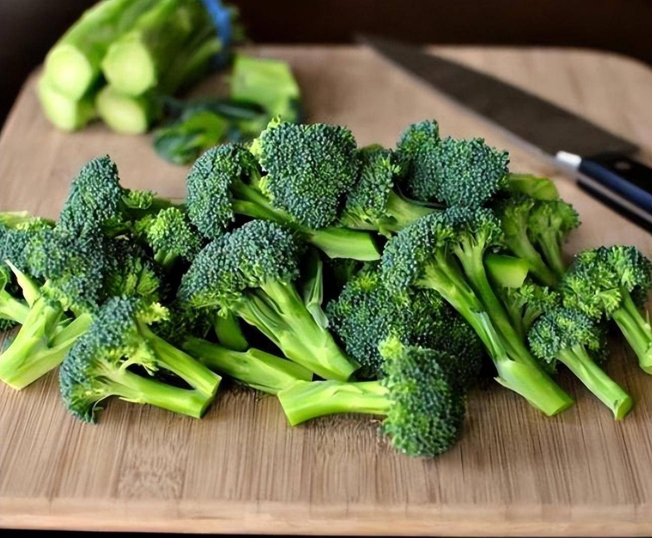 医生:平时尽量少碰这4种蔬菜_尿酸_身体_含量