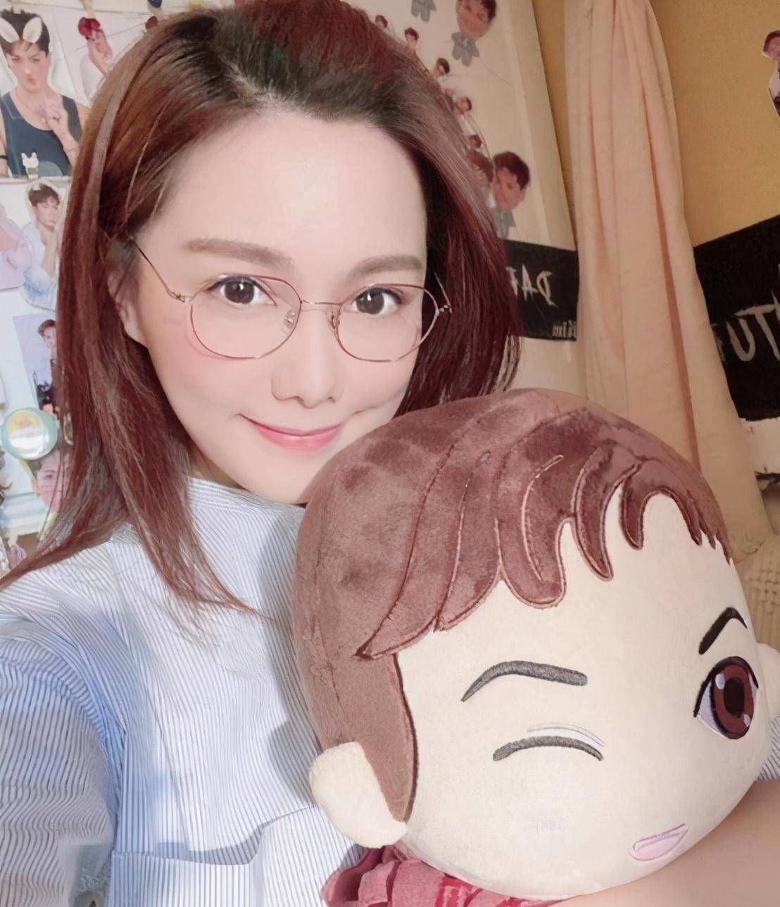 黄心颖_中国香港_恋情