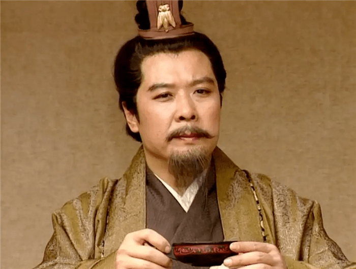 他将刘备的仁义,善良演绎得深入人心,自此之后被定了型,没能走出这个