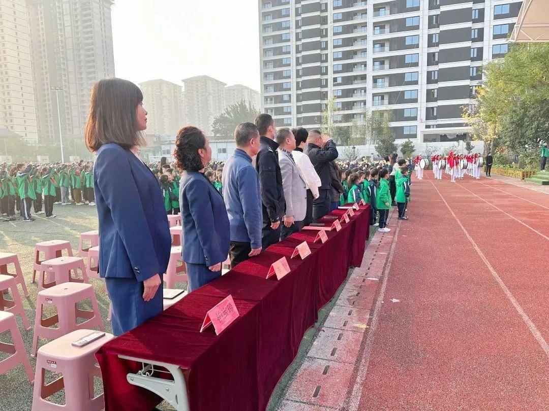 西安市未央区大白杨小学举行庆祝建队73周年主题活动_少先队员_潘涛