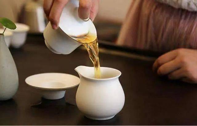 泡茶万能公式,新手小白也能泡好一杯茶!_茶叶_水温_控制