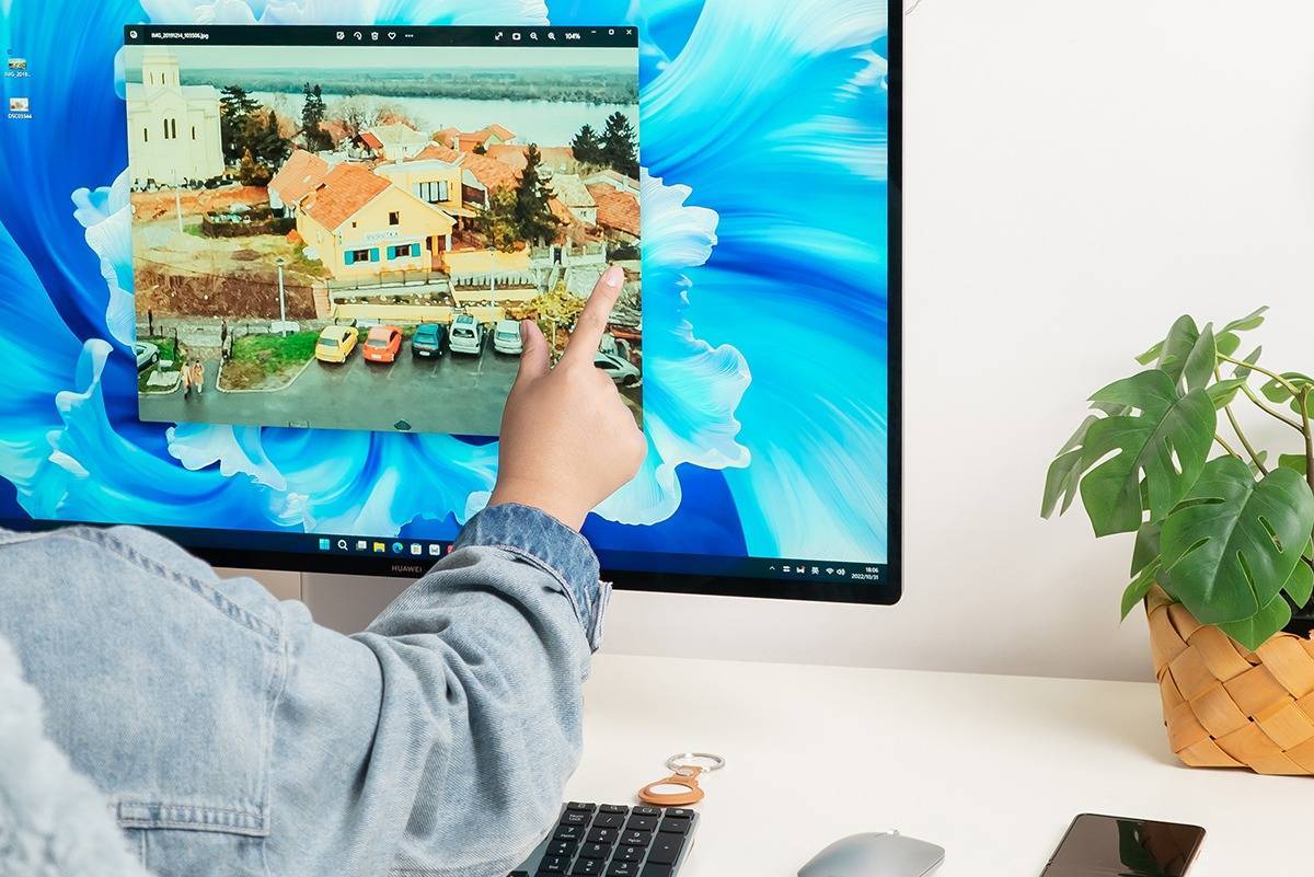 华为首款i9触控一体机MateStation X亮相，桌面PC新时代来了?