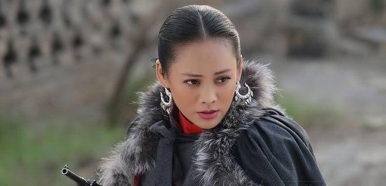 1994年,宁静在事业上便迎来了她的一个小高峰,出演了《炮打双灯》里的