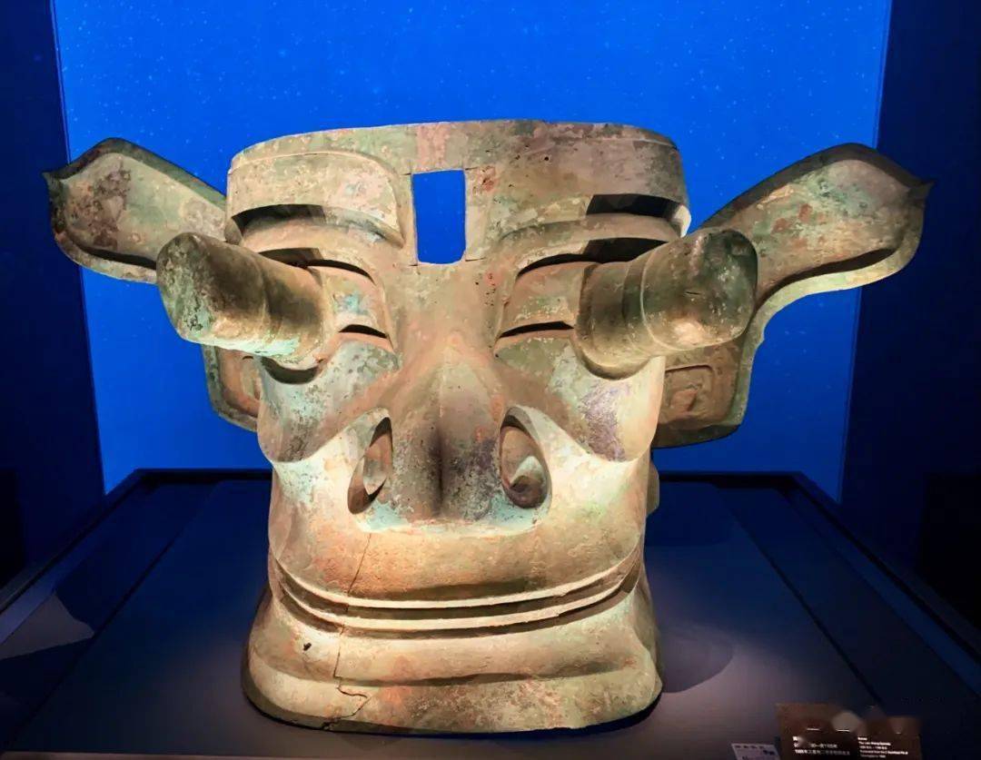 奇幻的青铜面具上篇：周倜分享三星堆遗址博物馆青铜器之七_三星堆 