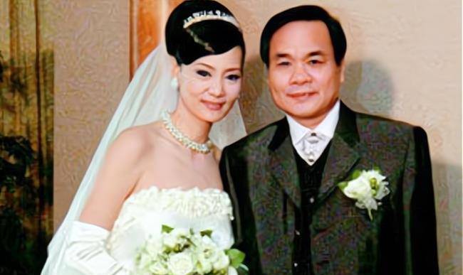 62岁刘雪华公开独居生活状况,称喜欢安静和平淡,无意再婚_邓育昆_观众