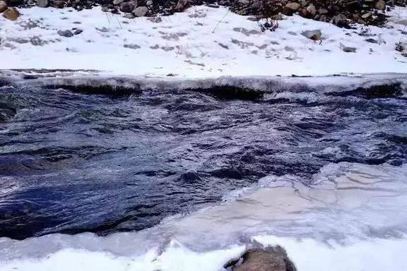 上海下雪了！但是你必然没见过西藏那么美得雪