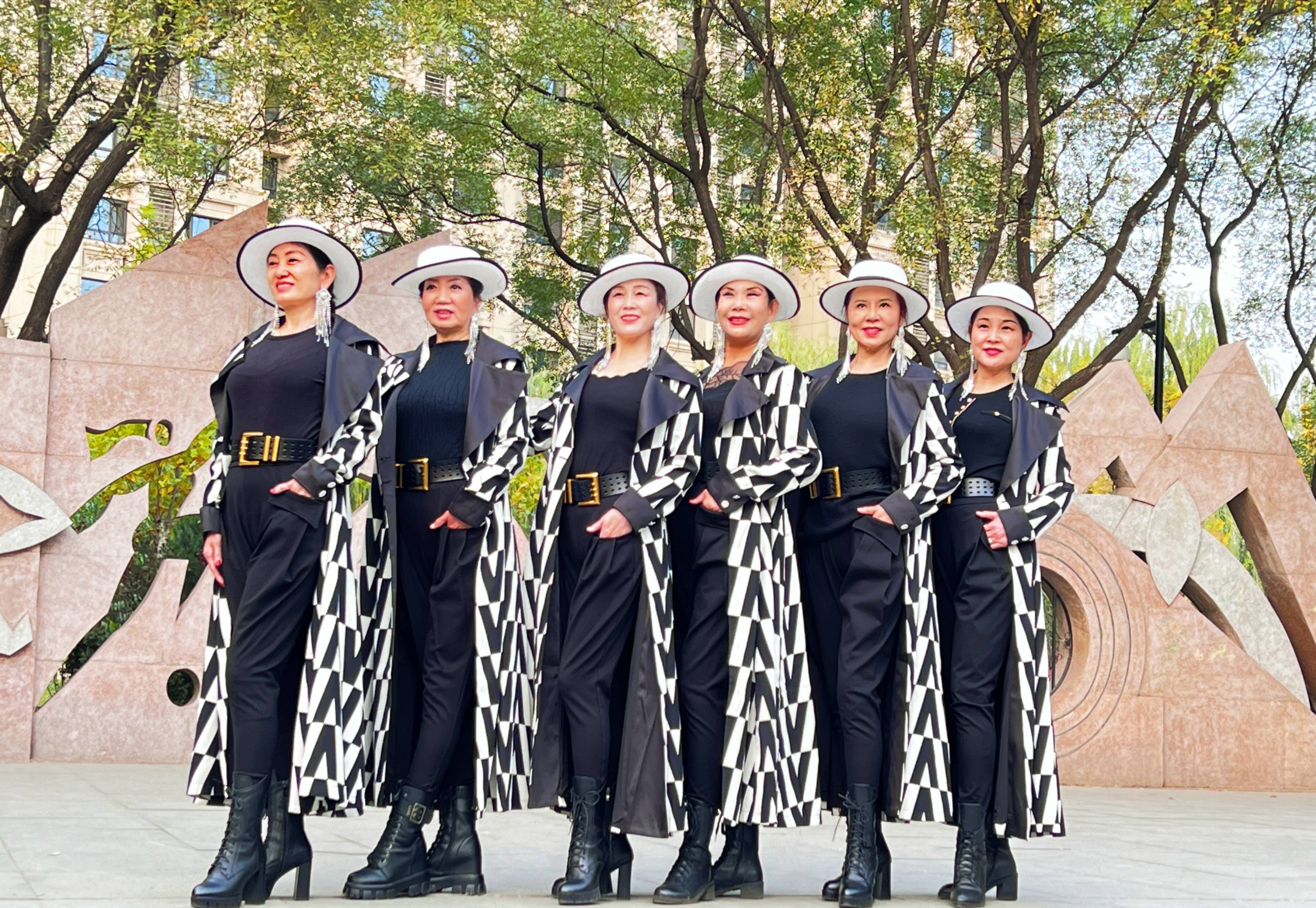走进新时代中老年人的风采,北京知性女模特队王祖俭
