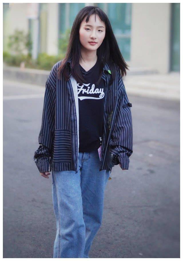 虽然张钰琪才1米6,但她却明白要穿"拖地裤",又潮又显高_张玉琪_黑色