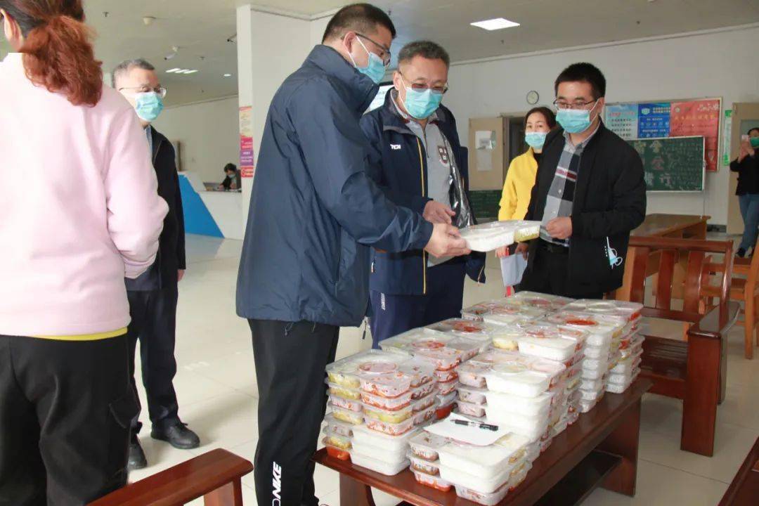 校长勇强,党委副书记,副校长刘中亮,副校长李维林,缪子梅,尹佟明