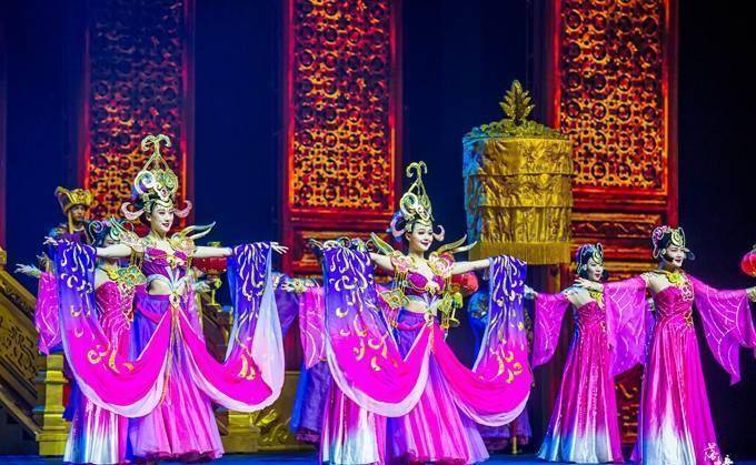 清明小长假,来杭州旅游,不要错过宋城千古情,这里的演出很精彩_表演