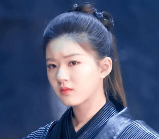 被称为"小赵丽颖"的赵露思,她们真的像吗,让我们来看看吧_圆脸_特征