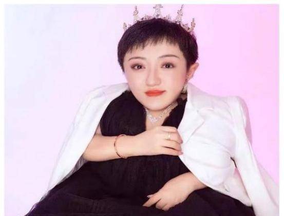 瓷娃娃李喜梅:80厘米嫁180老公,没钱被抛弃后又成公司总裁_沈阳_父母