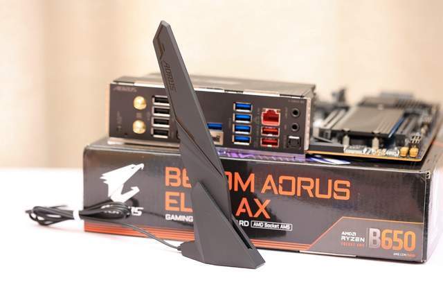 Zen 4新平台性价比中端主板,技嘉小雕B650M AORUS ELITE AX评测体验