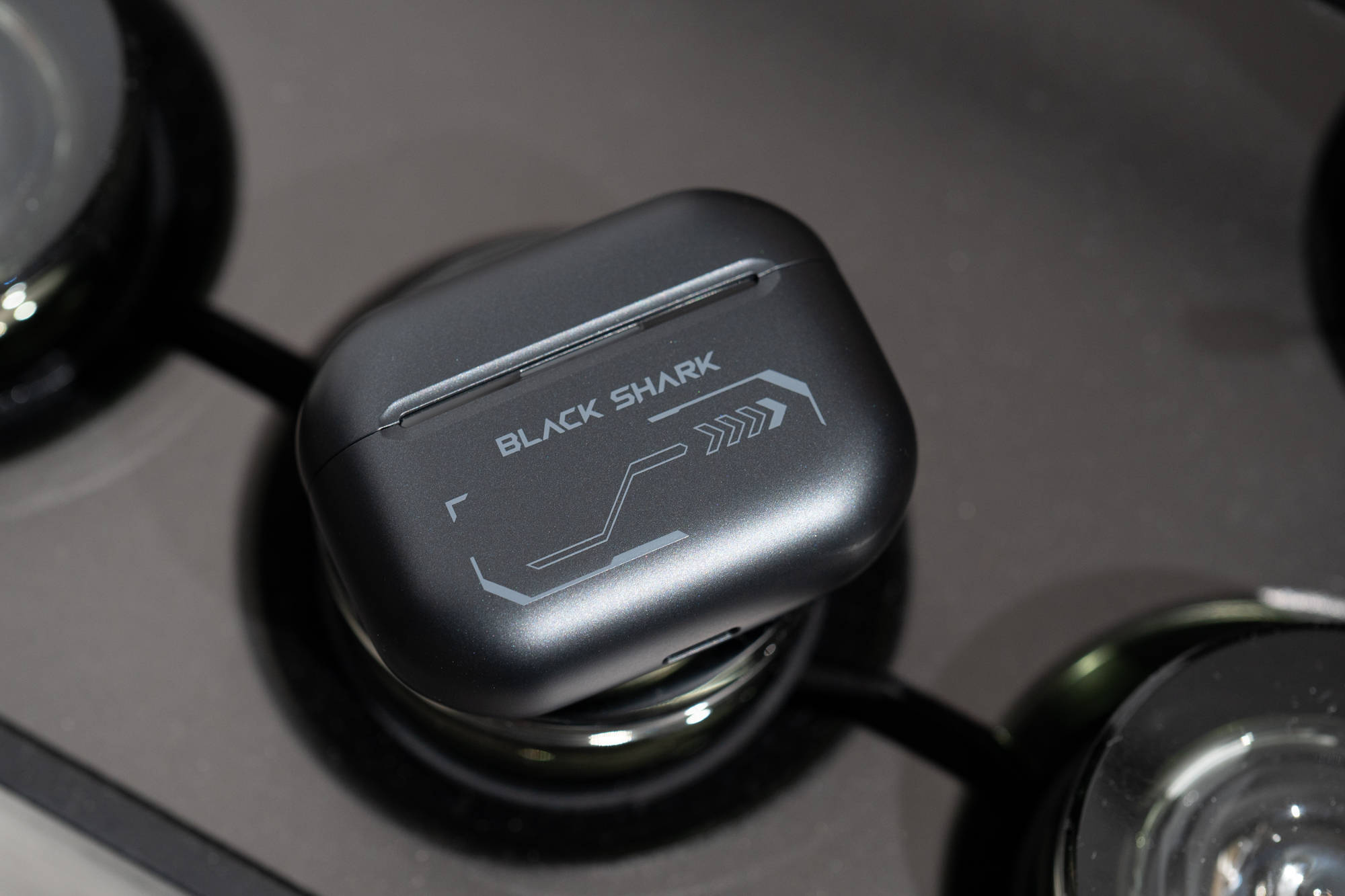 把降噪发挥到极致的黑鲨凤鸣真无线蓝牙耳机