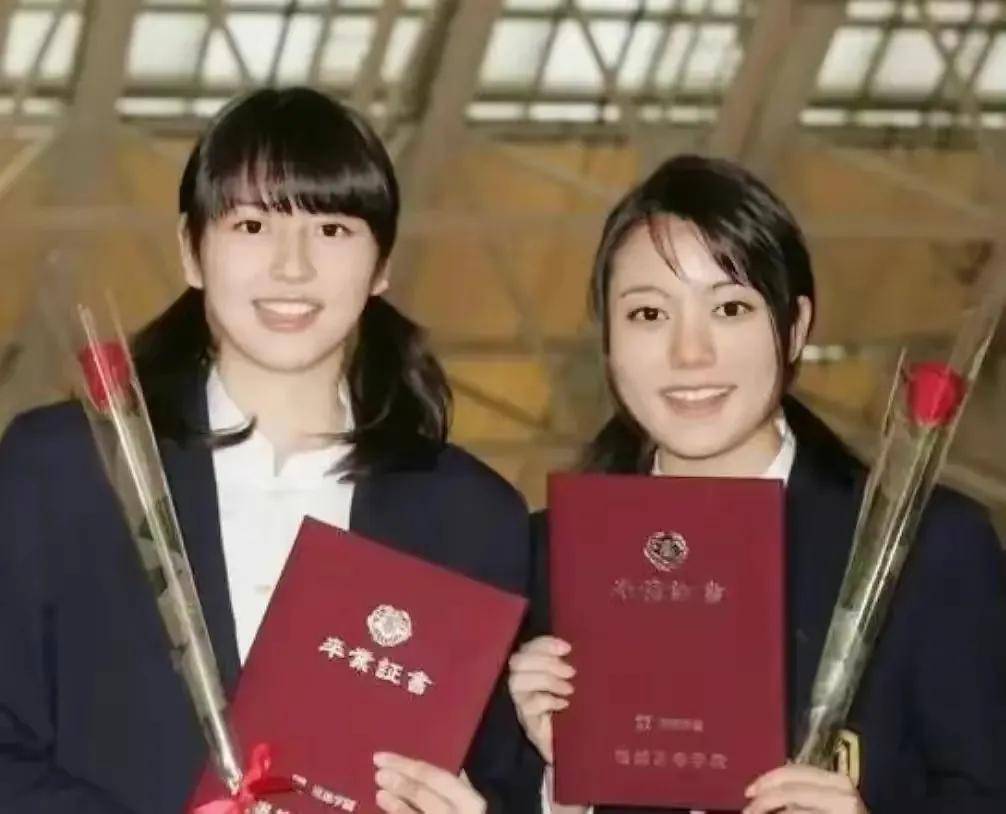 撞脸赵今麦 同为童星出身 合作过周杰伦的铃木杏如今长残变大妈_电影