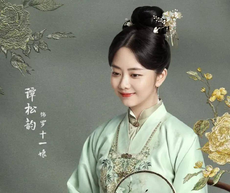 2009年参与拍摄电视剧《白蛇后传》,就尝试一人分饰两角,这对于演员来