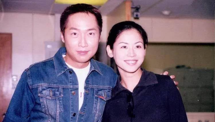 49岁小玄子马浚伟,曾是tvb当红小生,今获得北大硕士学位超励志_母亲