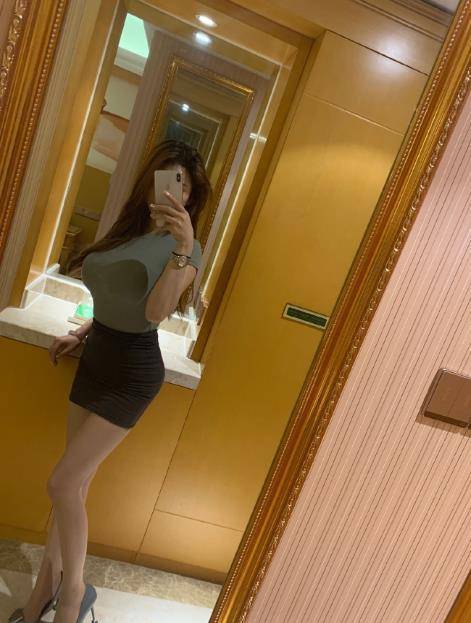 姑娘身材那么优秀,颜值估计也不会差到哪里去吧?_美女_时尚_气质