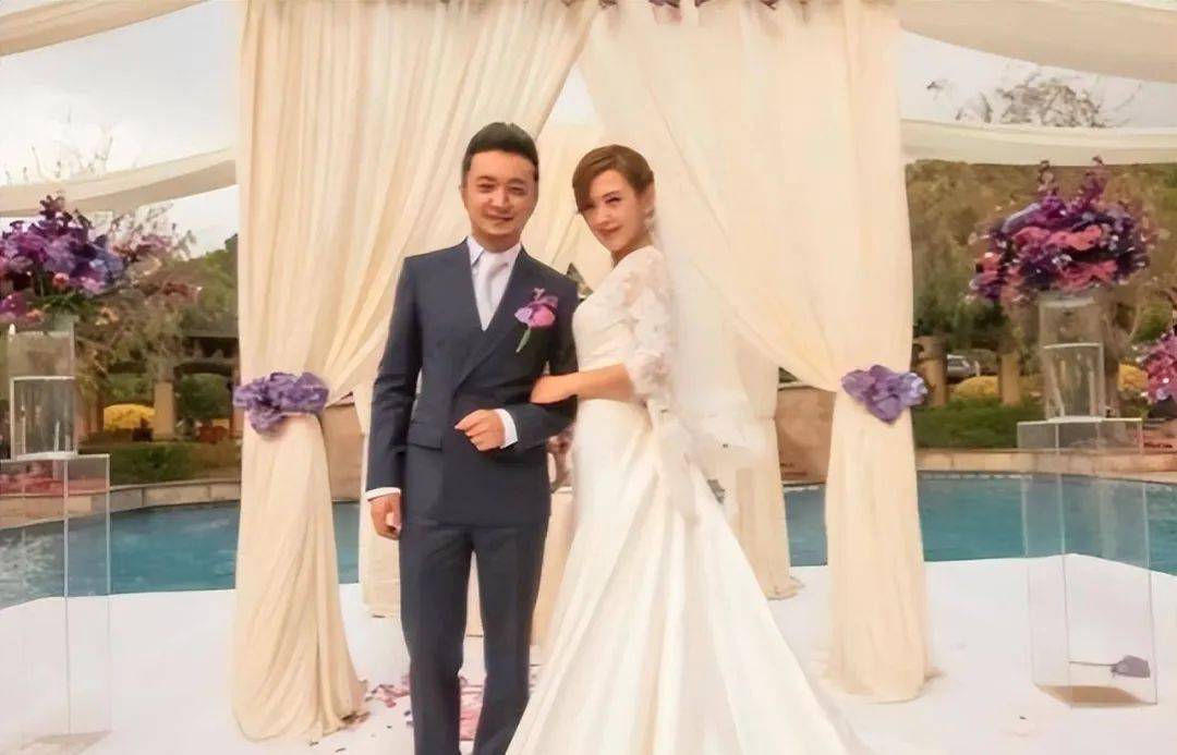 尼格买提:结婚9年不生娃,夫妻多年无互动,生日与朱迅亲吻_网友_妻子