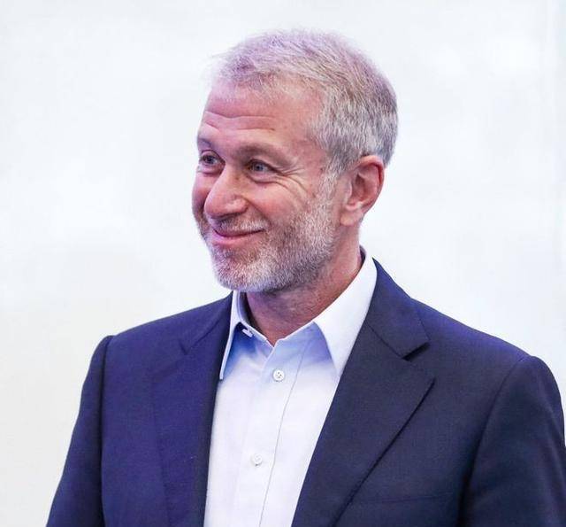 俄罗斯巨富阿布:3岁丧父丧母,3段婚姻7个子女,离婚被分走13亿_朱可娃