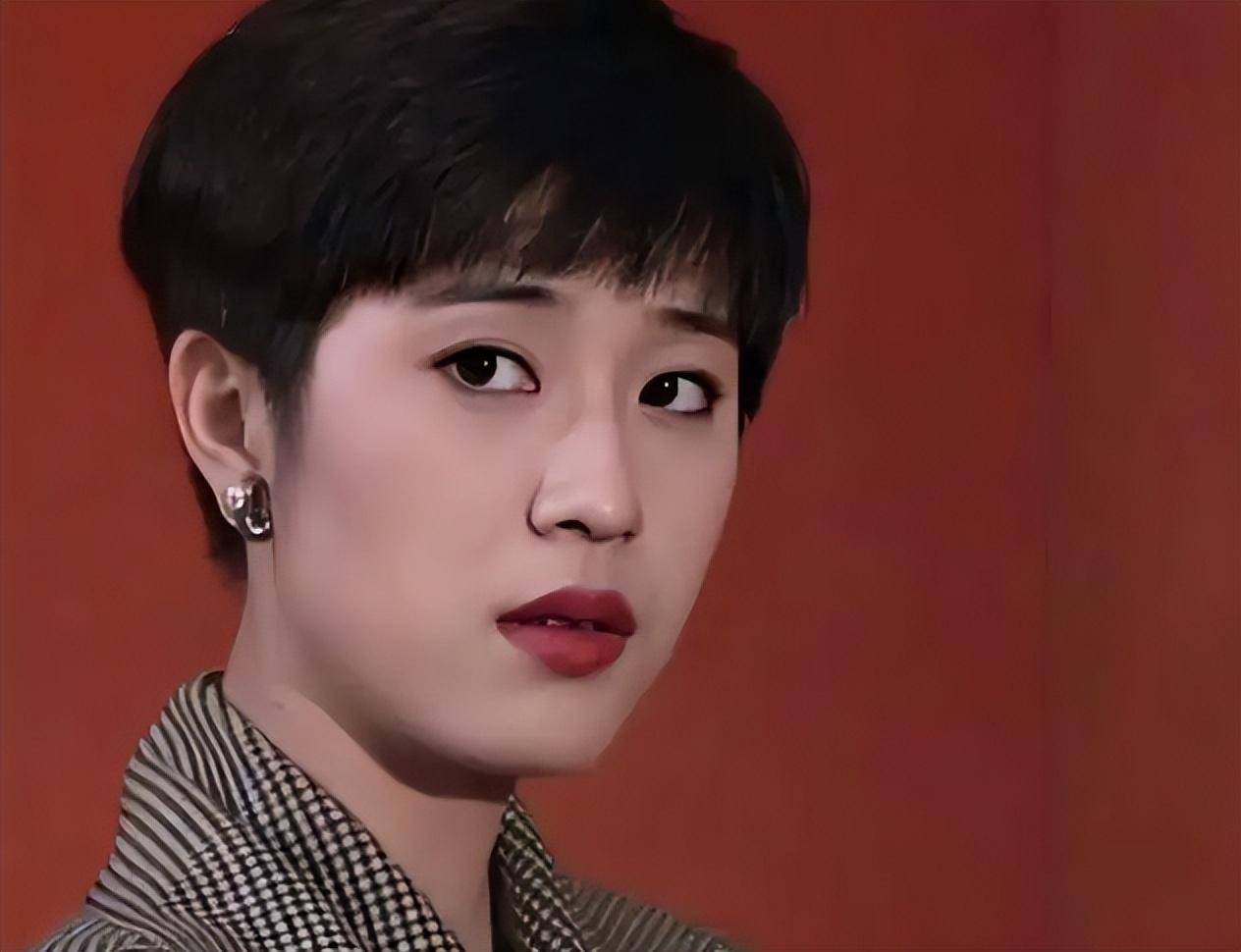 6位"惊艳一个时代"的港圈女配,年轻时都貌美如花,一见误终身_陈法蓉