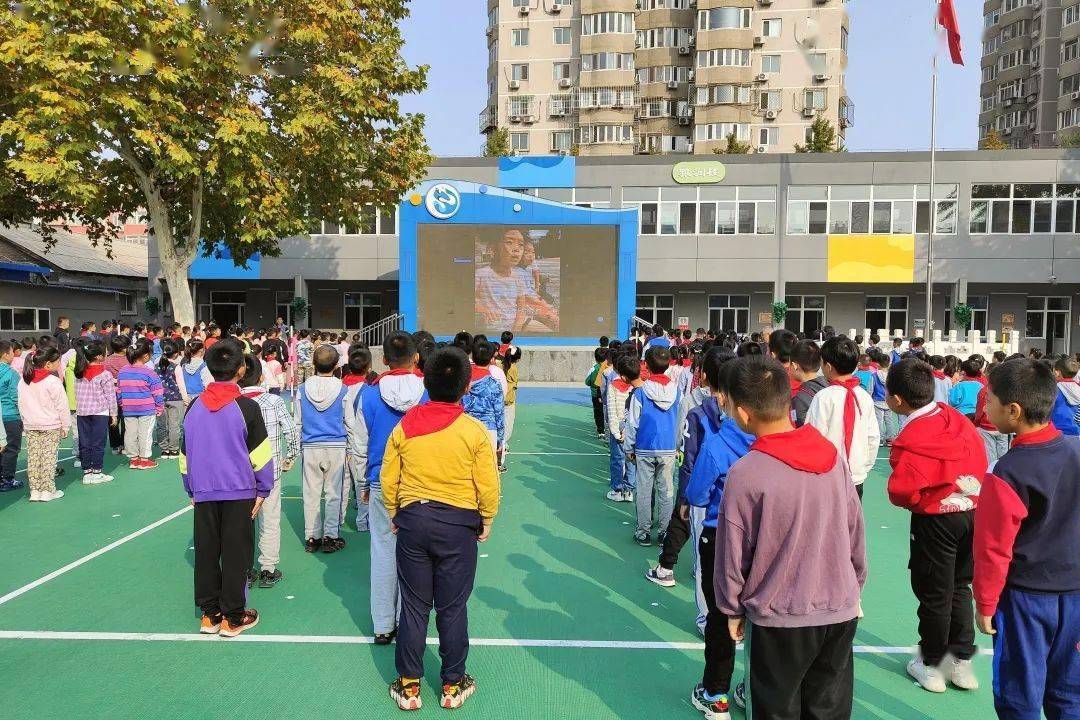 锻炼 自信成长——丰台五小本校区冬锻启动仪式_操场_全体师生_锻炼