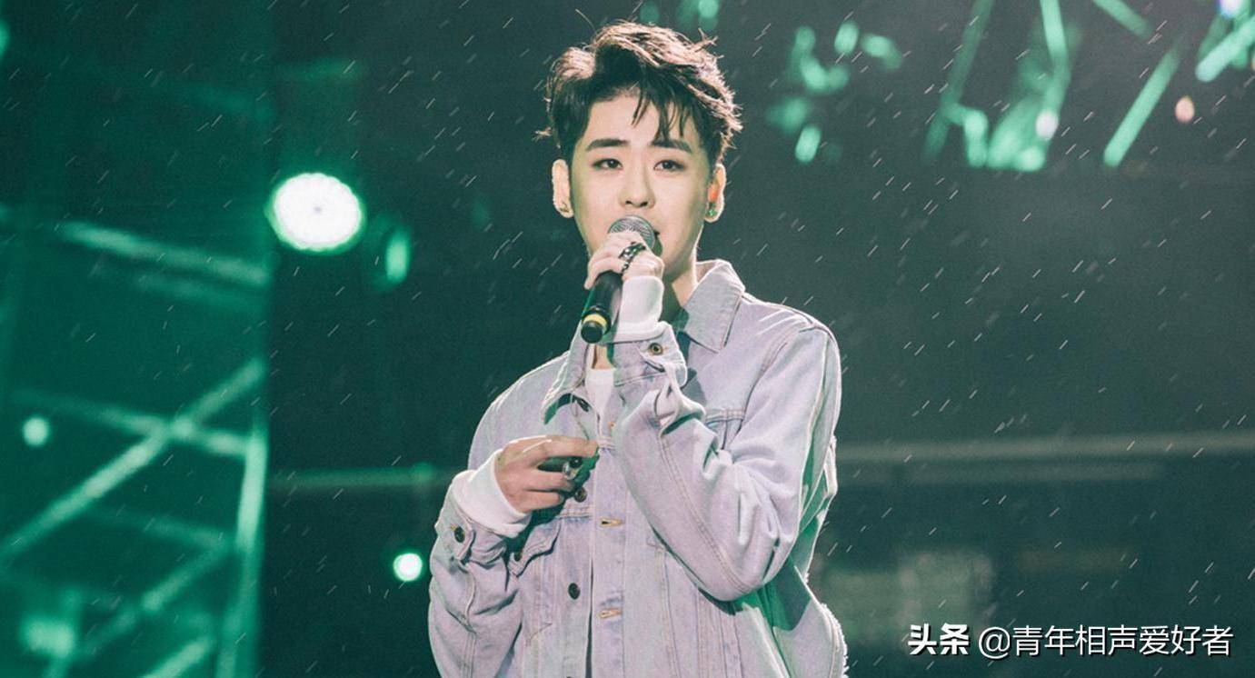 德云社张云雷展示神秘礼物,竟是高端定制话筒,网友赞其不忘初心_梦想