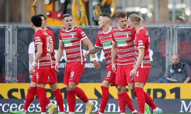 埃因霍温青年队进攻火力延续!阿尔梅勒城客场反而定位不利!