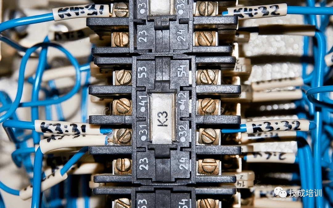电路中经常利用的4大继电器，老电工详细讲解继电器的动做原理