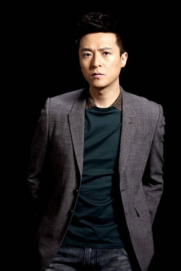 "妈宝男"朱雨辰:错过汤唯又负姜妍,被母爱禁锢43年