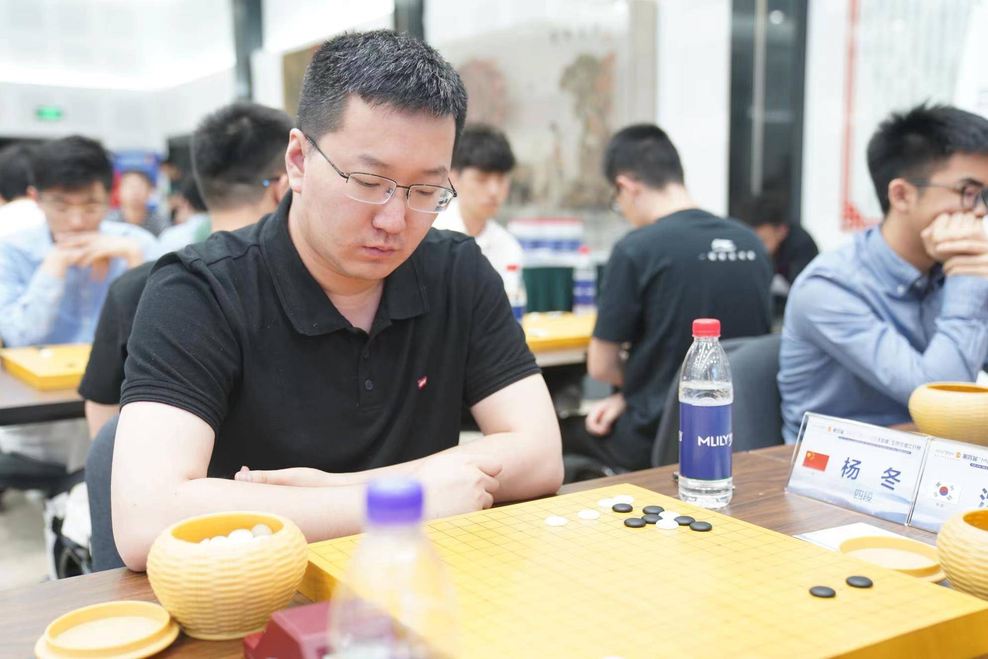 围棋杨冬简介图片