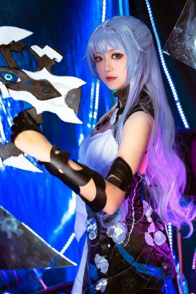 Cosplay特辑丨《崩坏》布洛妮娅cos